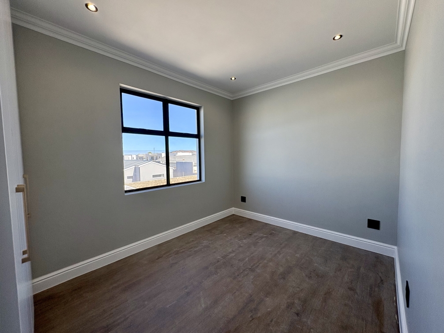 4 Bedroom Property for Sale in Sandown Western Cape